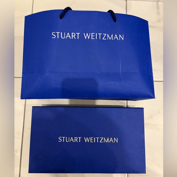 Stuart Weitzman CHAINOLO with Silver Chain Accent - Picture 3 of 3